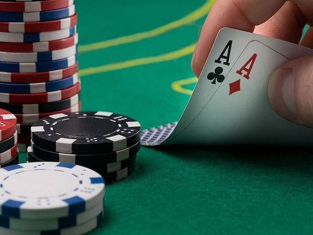 Những lời khuyên bổ ích giúp bạn chơi game bài poker giỏi Những lời khuyên bổ ích giúp bạn chơi game bài poker giỏi