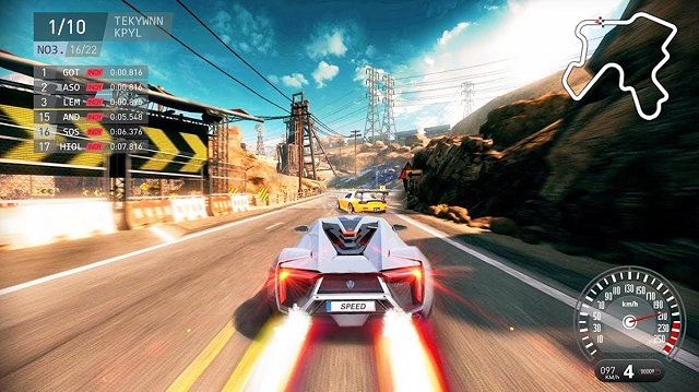 Chơi game online đua xe là gì?